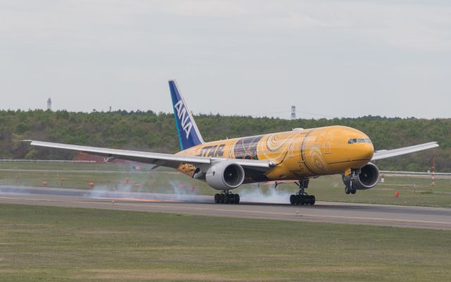 JA743A — - “Star Wars C-3PO Livery”br /All Nippon Airways[NH/ANA] / Boeing 777-281（ER）br /May.20.2018 New Chitose Airport [CTS/RJCC] JAPAN