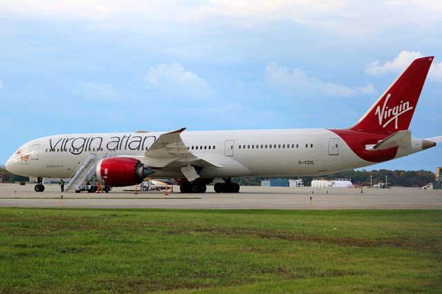 Boeing 787-9 Dreamliner (G-VZIG) - In Cleveland to take the Browns to London for their game against the Vikings