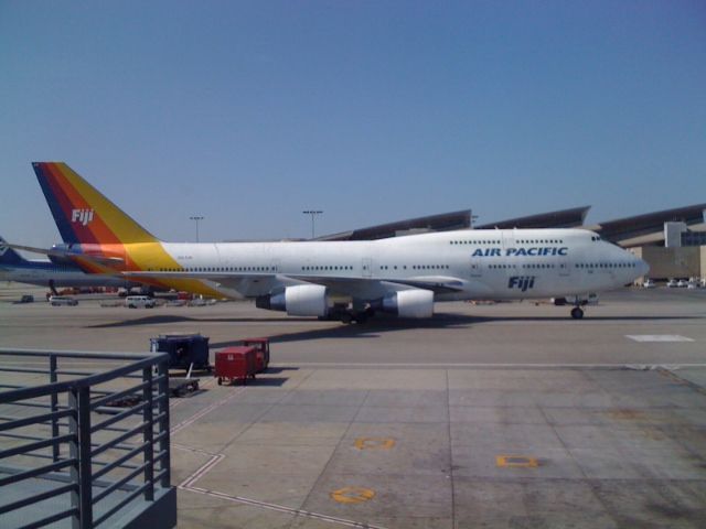 Boeing 747-400 (DQ-FJK)