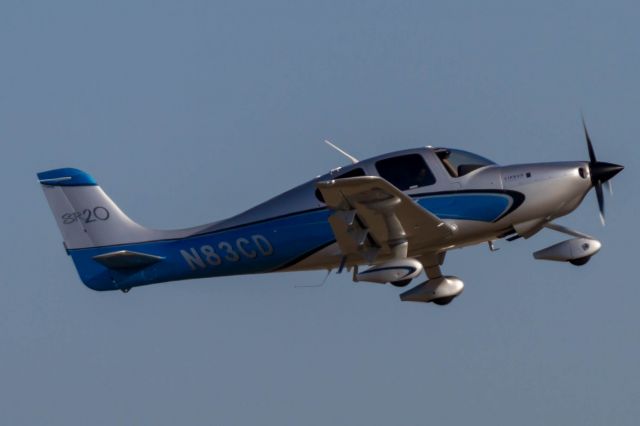 Cirrus SR-20 (N83CD)