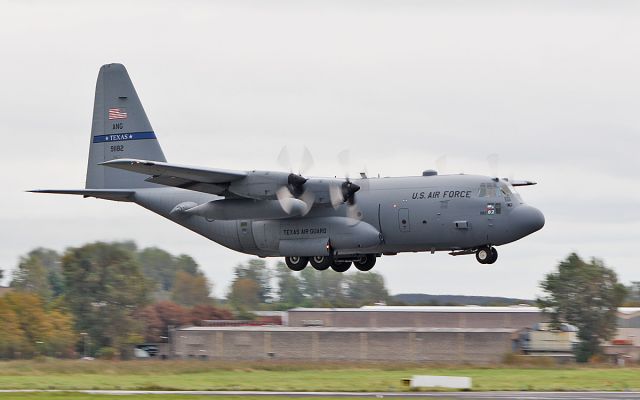 Lockheed C-130 Hercules (89-1182) - "rch405" usaf c-130h 89-1182 landing at shannon 26/9/18.