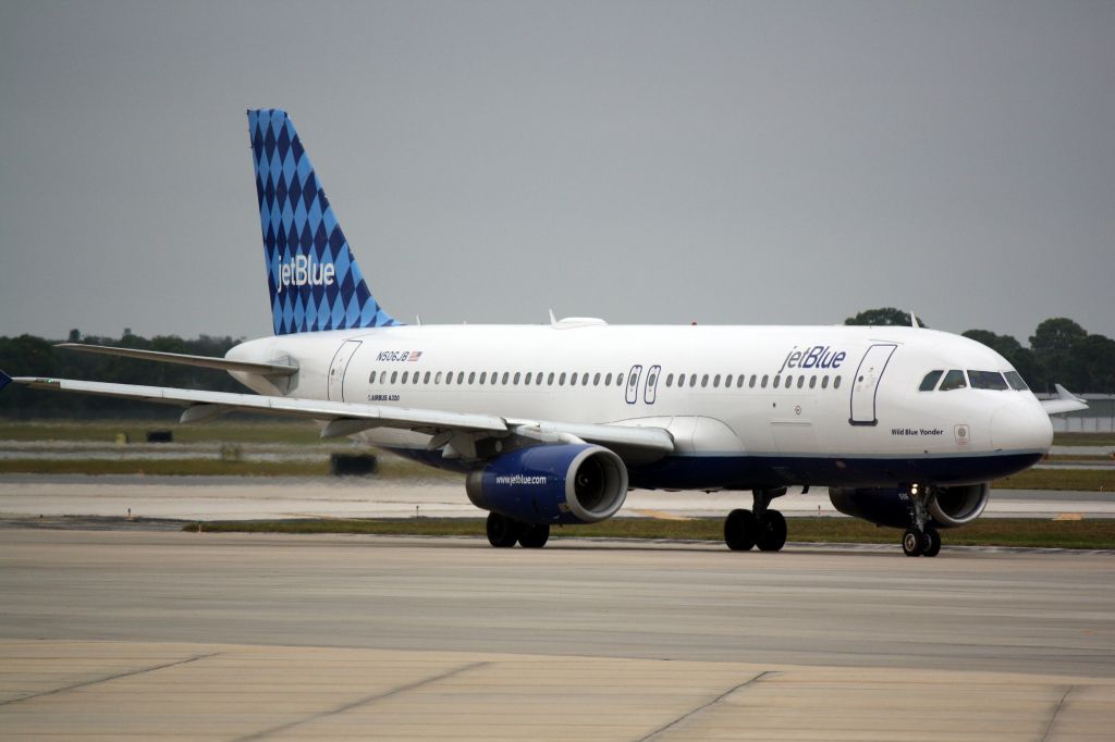 Airbus A320 (N506JB) - JetBlue Flight 346 "Wild Blue Yonder" (N506JB) taxis for departure at Sarasota-Bradenton International Airport