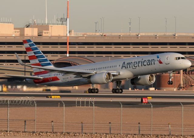 Boeing 757-200 (N202UW)