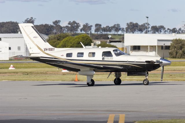 Piper Malibu Meridian (VH-WMY) - Mitchell Water Australia (VH-WMY) Piper PA-46-500TP Malibu Meridian taxiing at Wagga Wagga Airport.