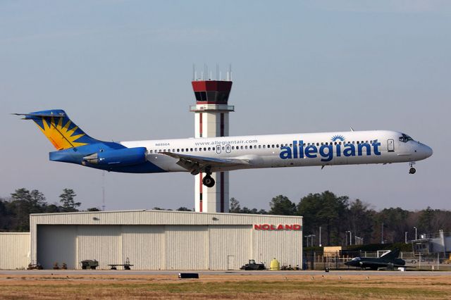 McDonnell Douglas MD-82 (N895GA) - Allegiant Air N895GA (FLT AAY644) from Orlando Sanford Intl (KSFB) landing RWY 7.