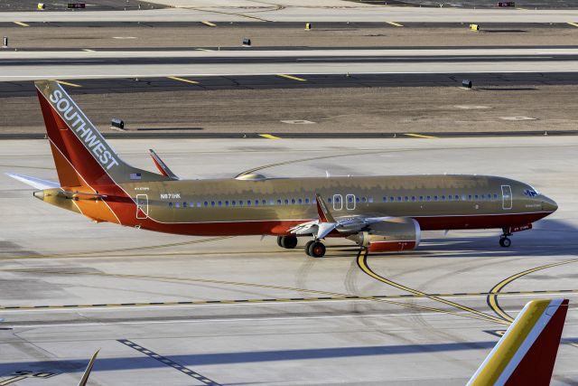 Boeing 737 MAX 8 (N871HK)