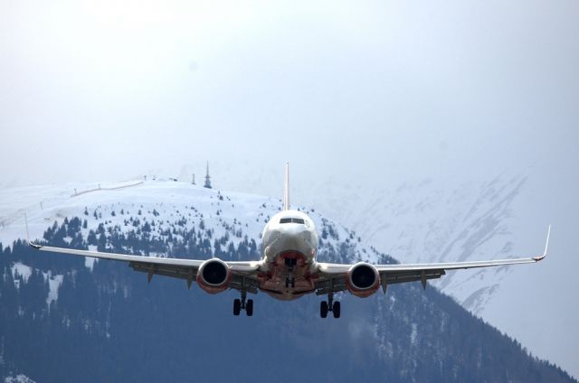 Boeing 737-700 (D-AHXG)