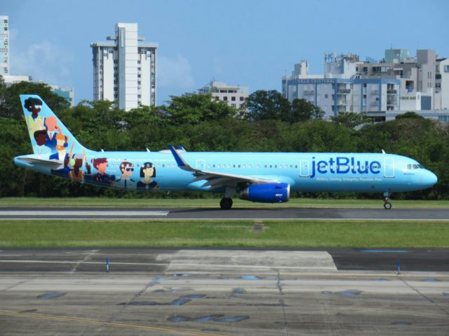 Airbus A321 (N970JB)