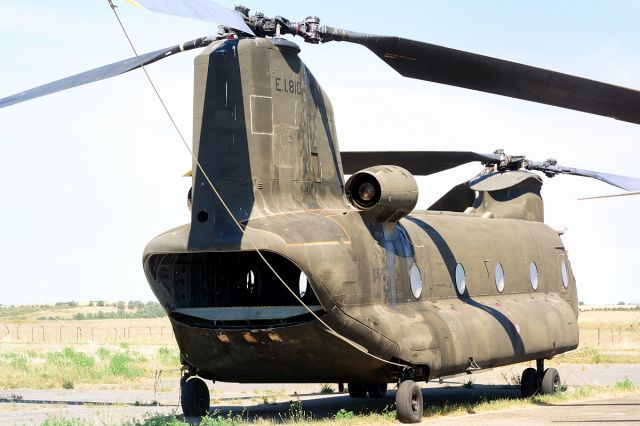 Boeing CH-47 Chinook (APJ80832) - A lot of helicopter activity that day, not only for Italian Blade 2015 exercise. Stored