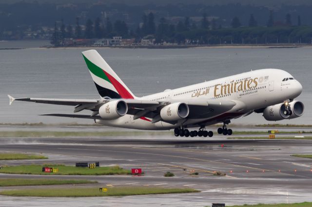 Airbus A380-800 (A6-EUI)