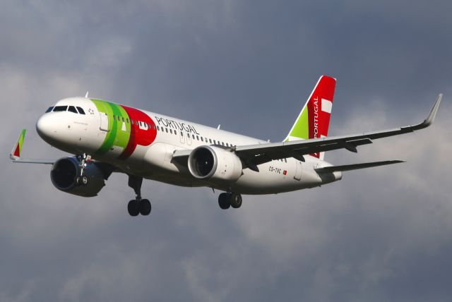 Airbus A320neo (CS-TVC)