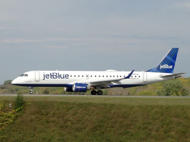 Embraer ERJ-190 (N197JB)