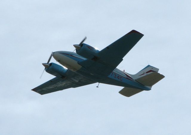 Beechcraft 55 Baron (N1734G) - Off of runway 32 at Downtown Shreveport.