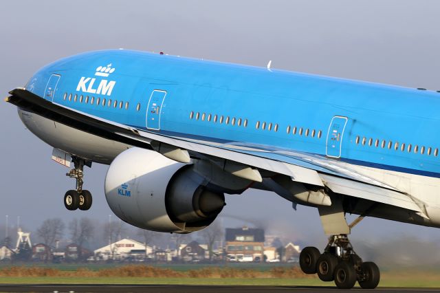 BOEING 777-300ER (PH-BVI) - 100 YEARS KLM plackers are removed.... What a crazy year..