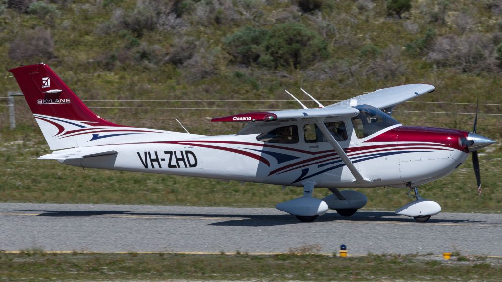 Cessna Skylane (VH-ZHD)