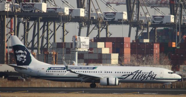 Boeing 737-700 (N453AS)