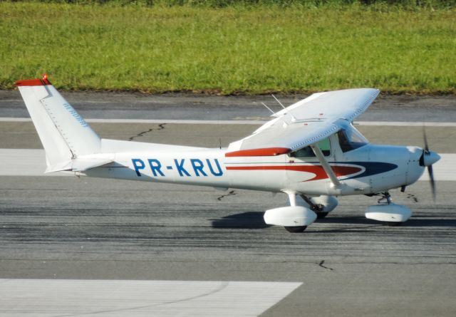Cessna 152 (PR-KRU)
