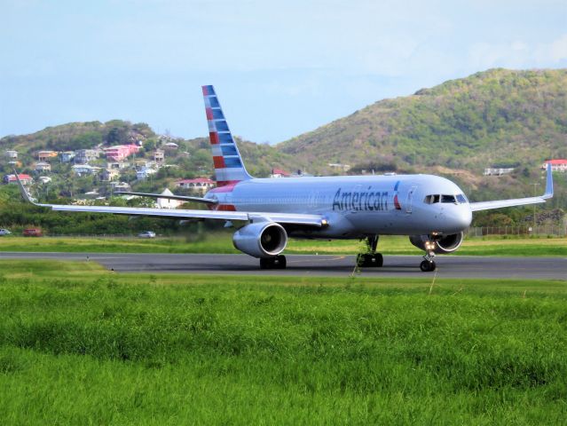 Boeing 757-200 (N190AA)