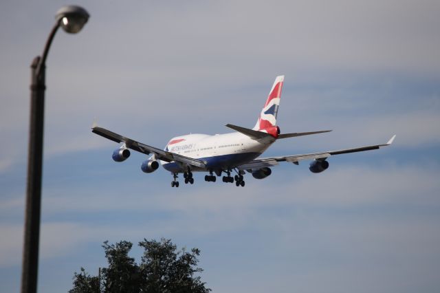 Boeing 747-400 (G-CIVV)