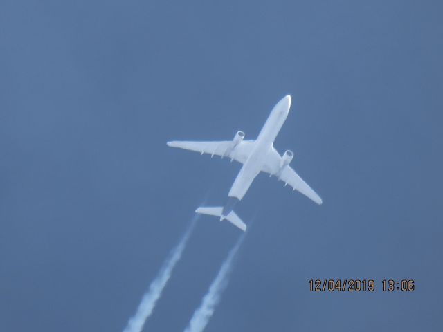 Airbus A330-300 (D-AIKP)