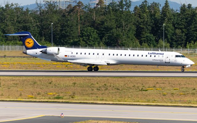 Canadair Regional Jet CRJ-900 (D-ACKG)