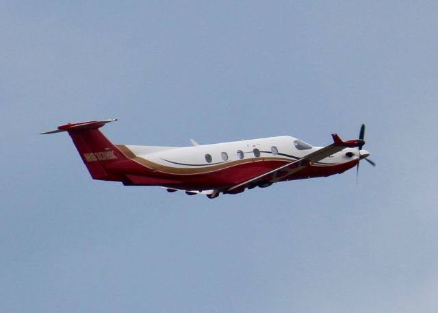 Pilatus PC-12 (N610NK) - At Shreveport Regional. Nice new paint since last photographed. 