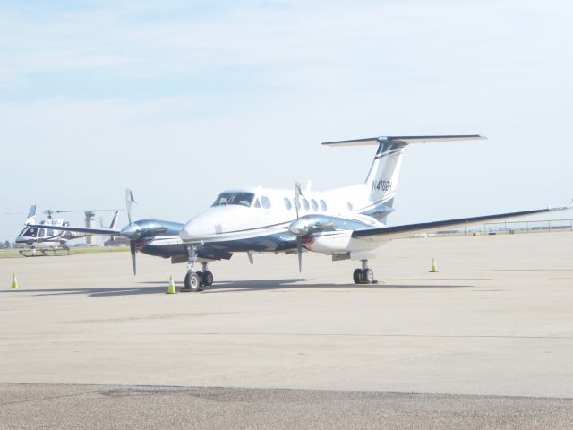 Beechcraft Super King Air 200 (N418SH)