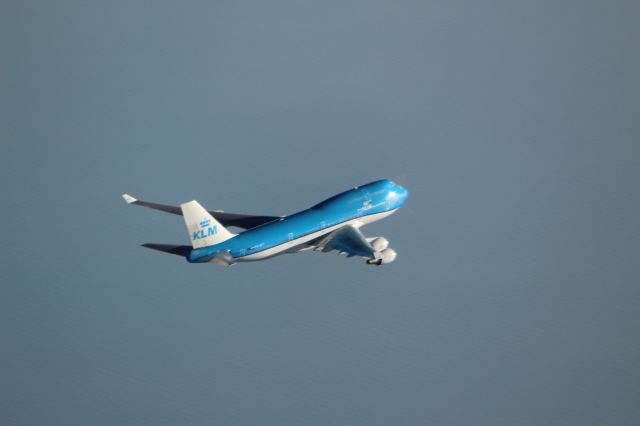 Boeing 747-200 — - Flying dame direction