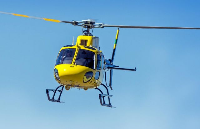 Eurocopter AS-350 AStar (N861MB) - Taking off from Ogden after refueling.