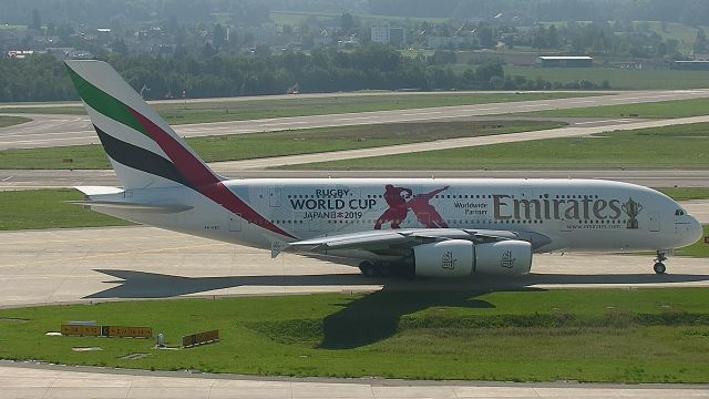 Airbus A380-800 (A6-EEU)