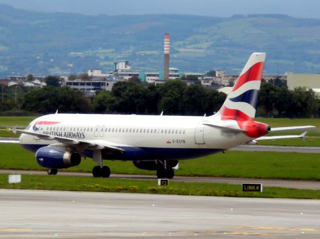 Airbus A320 (G-EUYN)