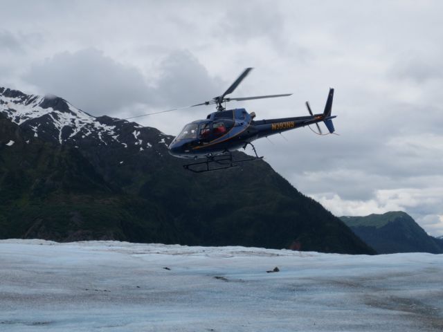 Eurocopter AS-350 AStar (N393NS) - Landing on Mendenhall Glacier