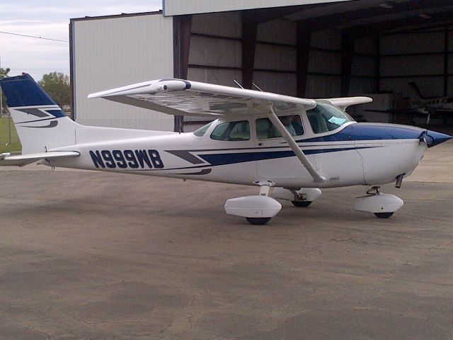 Cessna Skyhawk (N999WB)