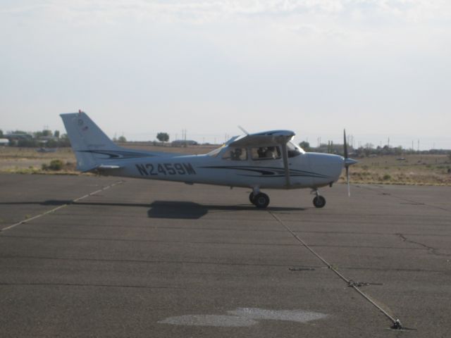 Cessna Skyhawk (N2459M) - On the ramp at E80, getting ready to taxi for takeoff back to KAEG.