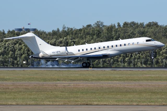 Bombardier Global Express (VH-UPH)