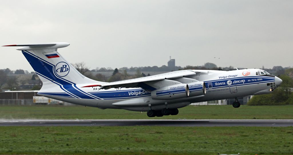 Ilyushin Il-76 (RA-76951)