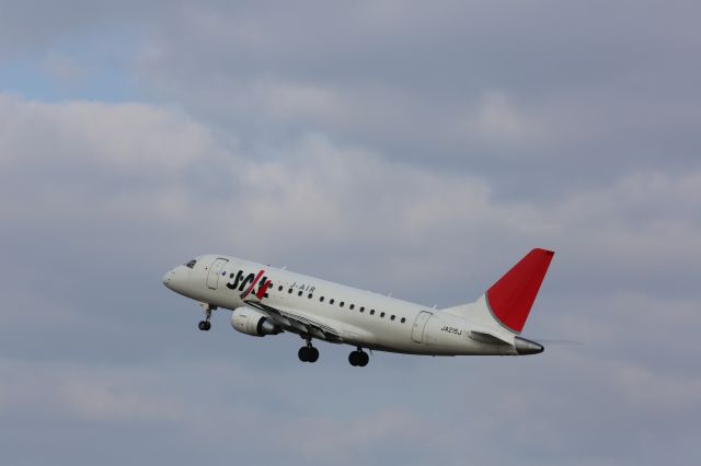 Embraer 170/175 (JA215J)