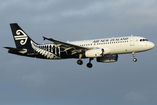 Airbus A320 (ZK-OJN)