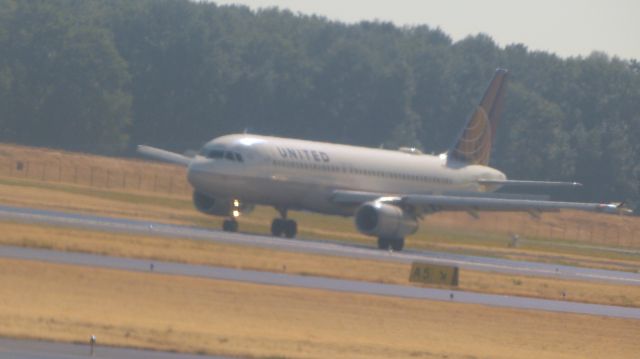 Airbus A319 (N492UA) - Del to UAL in 2002br /Del to Ted in 2004br /Del to UAL again in 2009