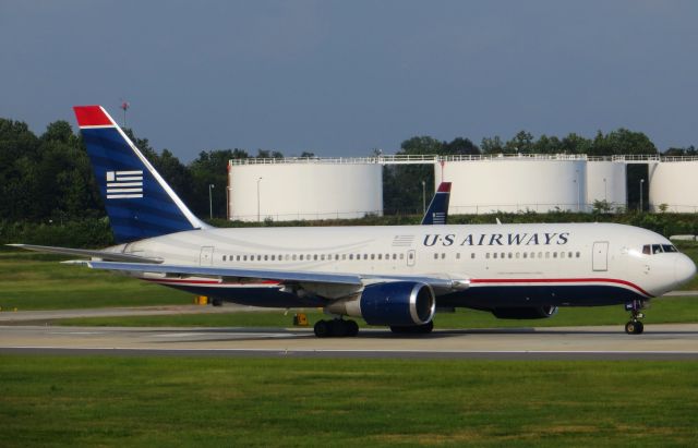 BOEING 767-200 (N252AU) - US Airways 767-200 9/1/13