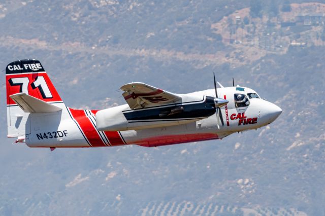 MARSH Turbo Tracker (N432DF) - Airtanker climbs after making a fire retardant drop, Southern California 6/30/22