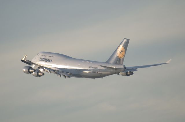 Boeing 747-400 (D-ABTD)