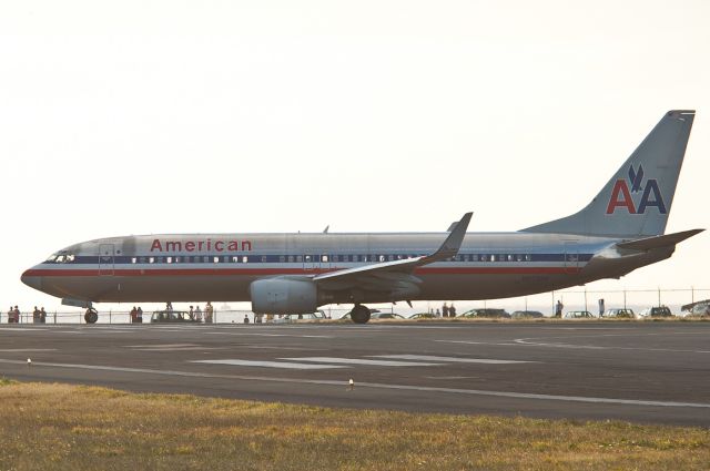 Boeing 737-800 (N973AN)