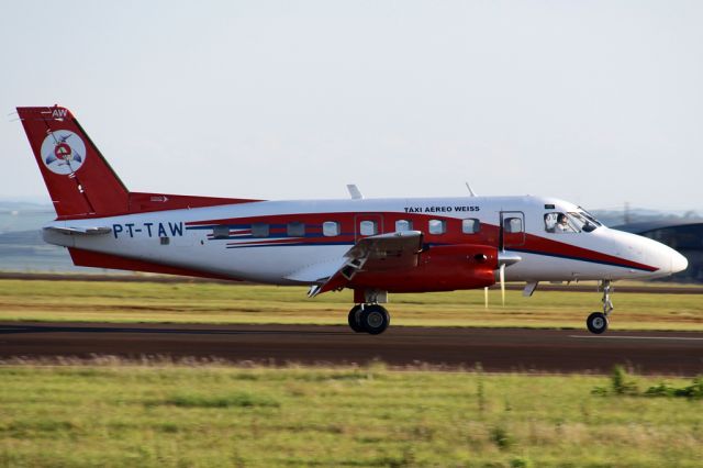 Embraer EMB-110 Bandeirante (PT-TAW)