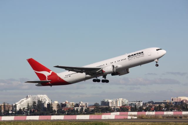 BOEING 767-300 (VH-OGK)