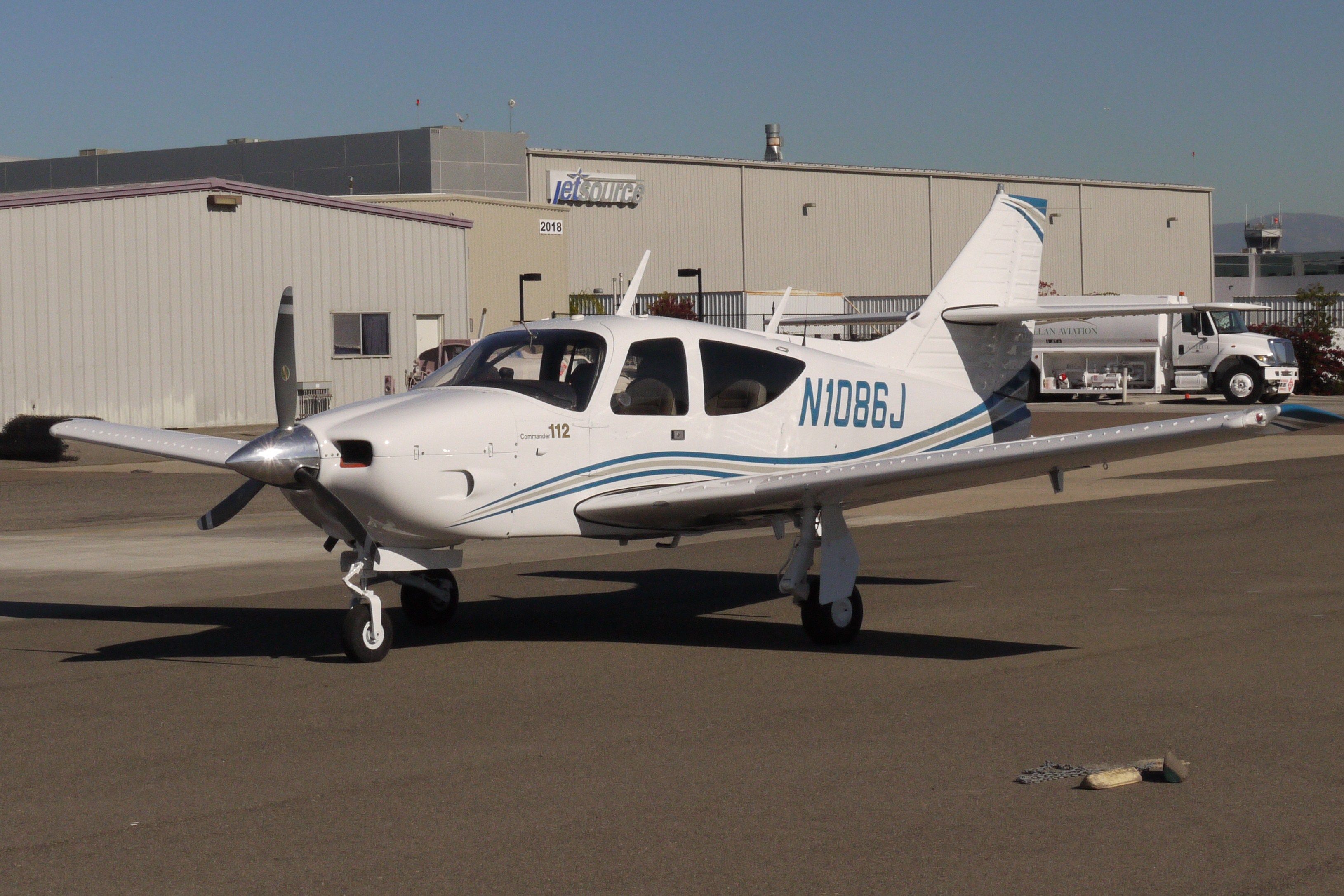 Rockwell Commander 114 (N1086J)