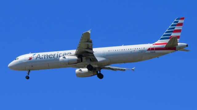 Airbus A321 (N914UY)