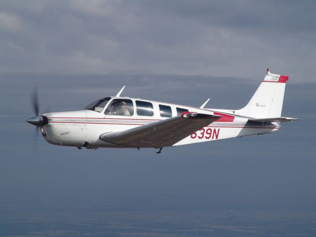 Beechcraft Bonanza (36) (N7639N)