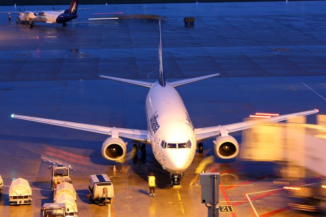 BOEING 737-300 (D-ABEH)