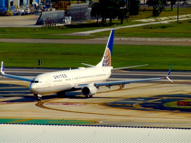 Boeing 737-900 (N63820) - Short term parking shot!!!